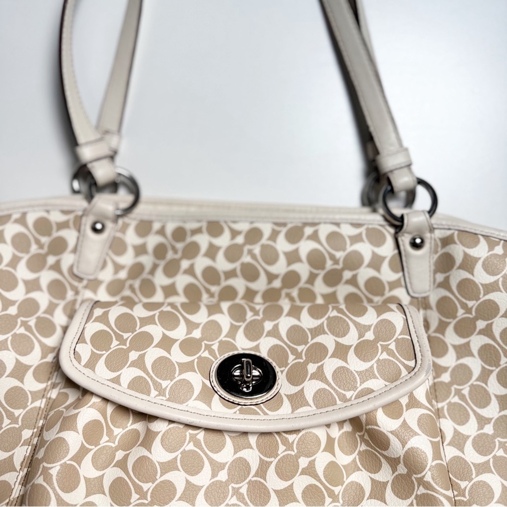 Coach Signature Chelsea Lea Tan and Cream Medium Size Shoulder Tote Bag - Picture 5 of 10